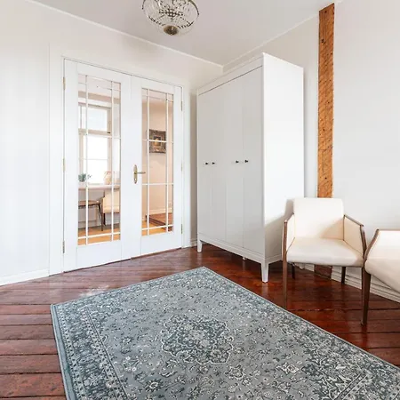 Old Town - Boutique Hall Square Apartment Reval